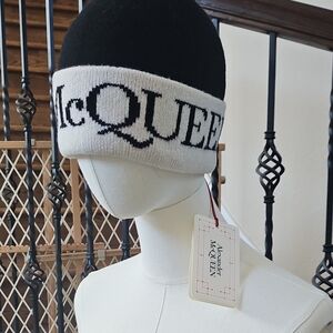 Alexander McQueen Monochrome Logo Beanie